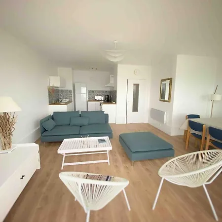 Face A La * Neufchâtel-Hardelot